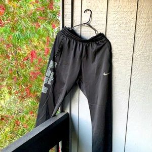 Nike Large Therma Fit Lebron Joggers w Zippers